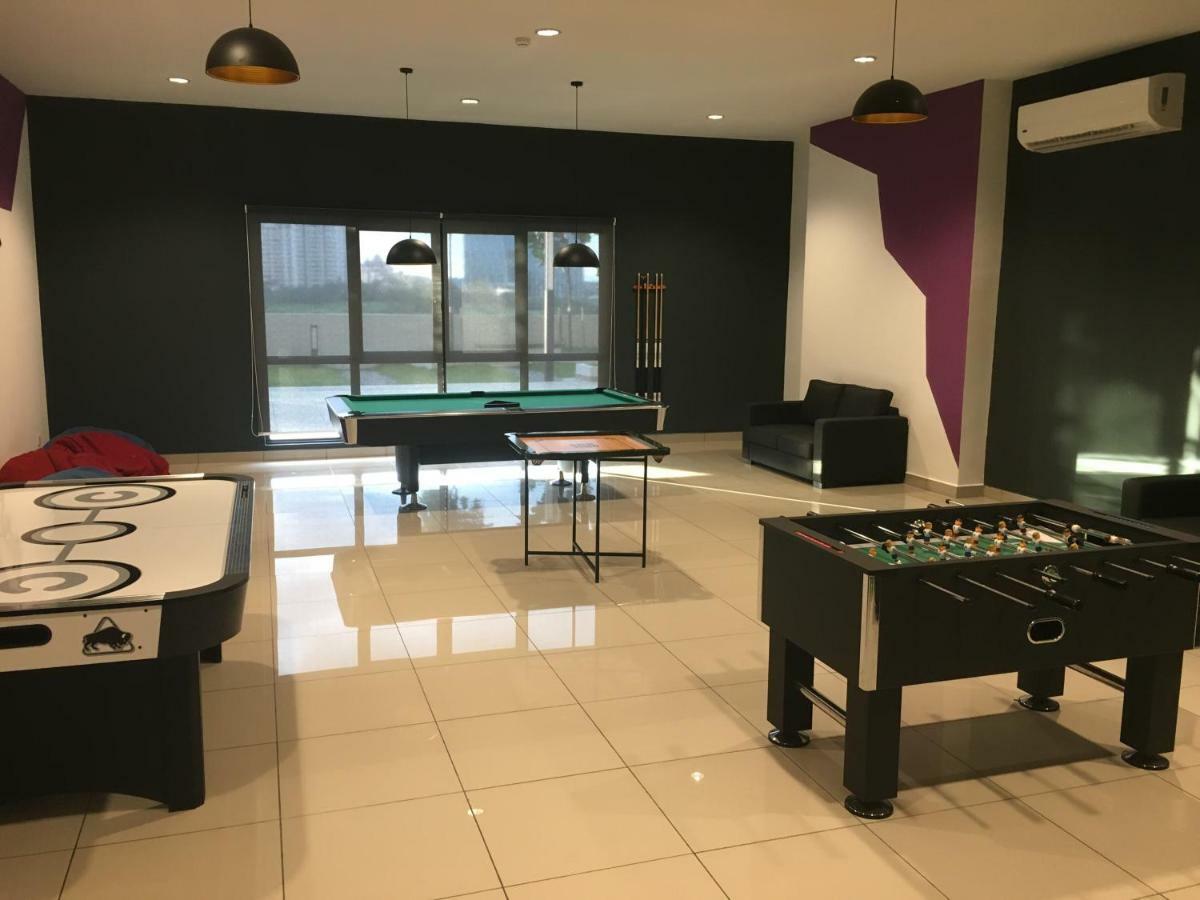 פוטראג'איה Ioi Conezion Iman'S Home With Pool View Unit מראה חיצוני תמונה
